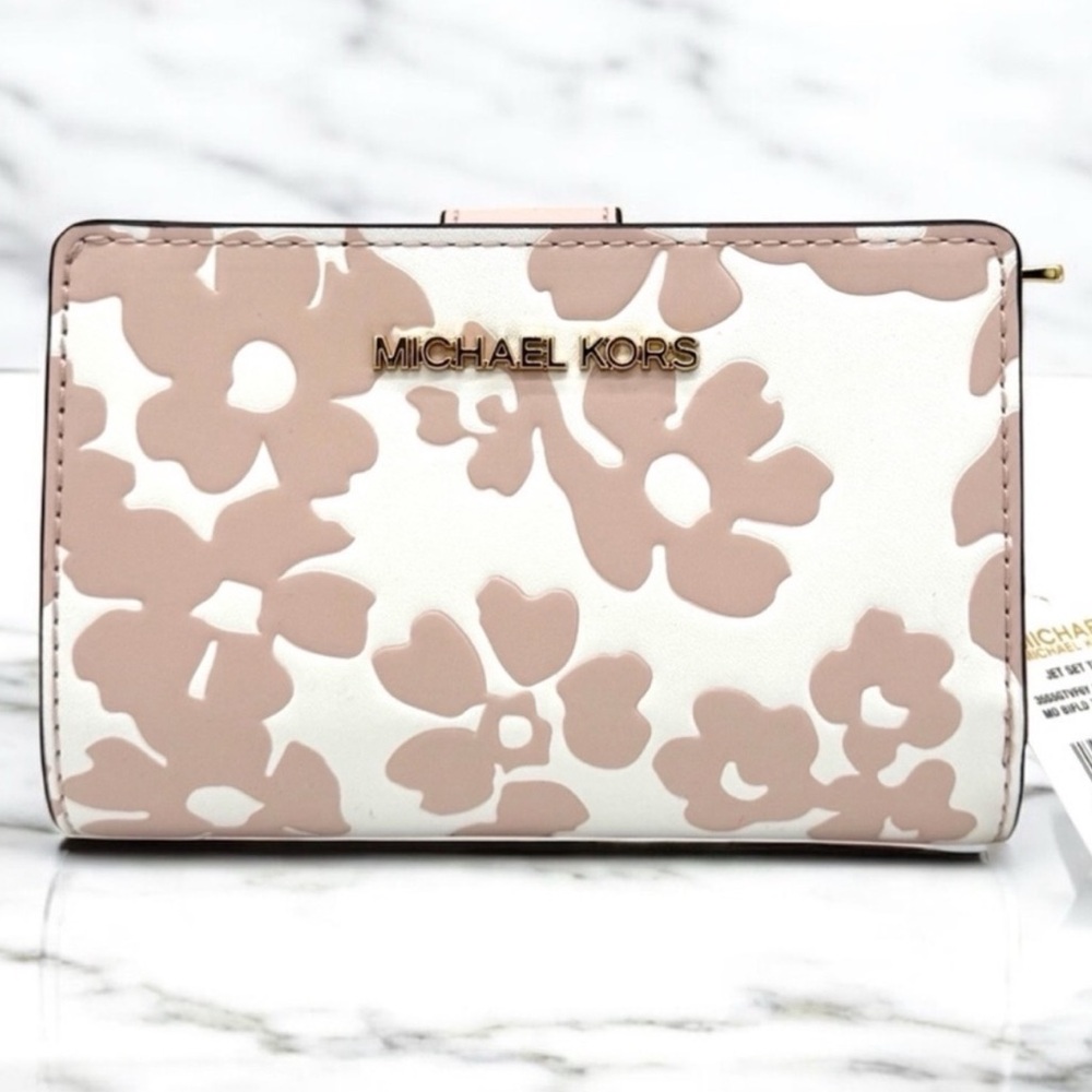 Michael Kors Medium Jet Set Travel Zip Chain Bifold Wallet Powder Blush Multi